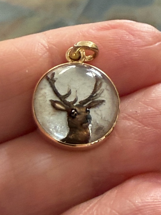 Vintage Jewelry - 14 karat gold, Essex charm